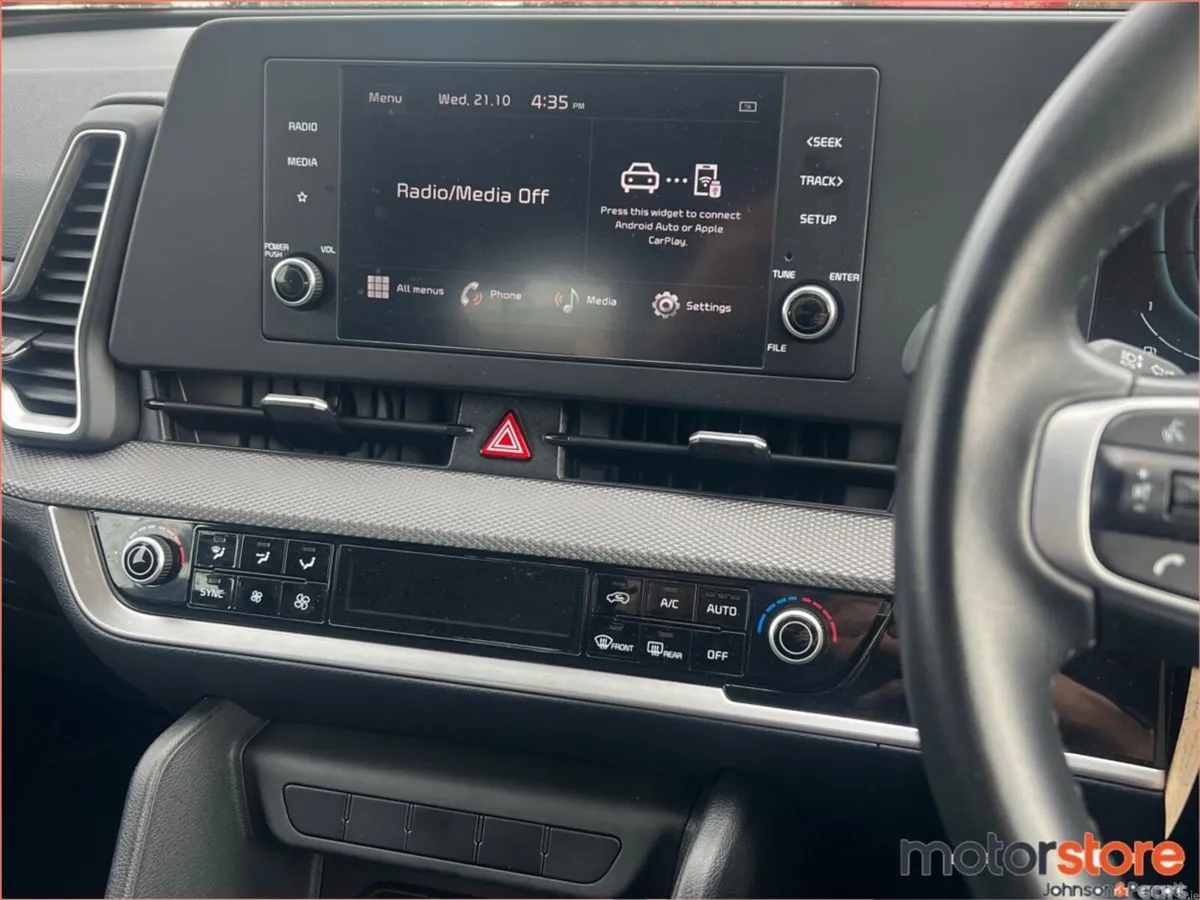 Kia Sportage SUV, Diesel Hybrid, 2023, Red