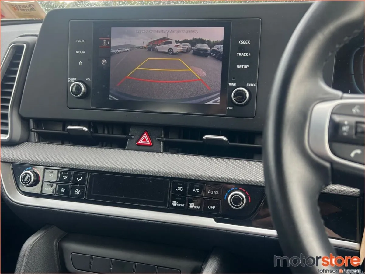 Kia Sportage SUV, Diesel Hybrid, 2023, Red