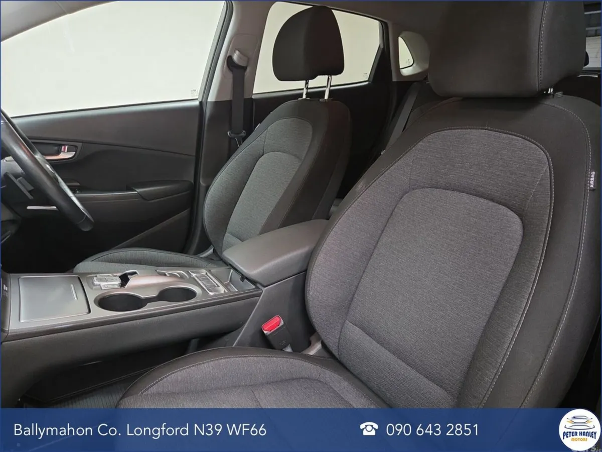 Hyundai KONA SUV, Electric, 2023, Grey