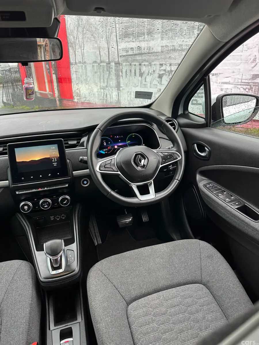 Renault Zoe Hatchback, Electric, 2022, White