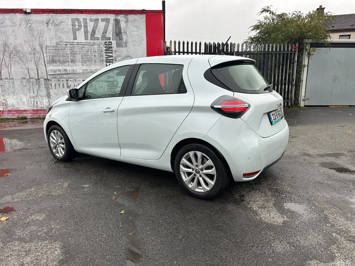 Renault Zoe Hatchback, Electric, 2022, White