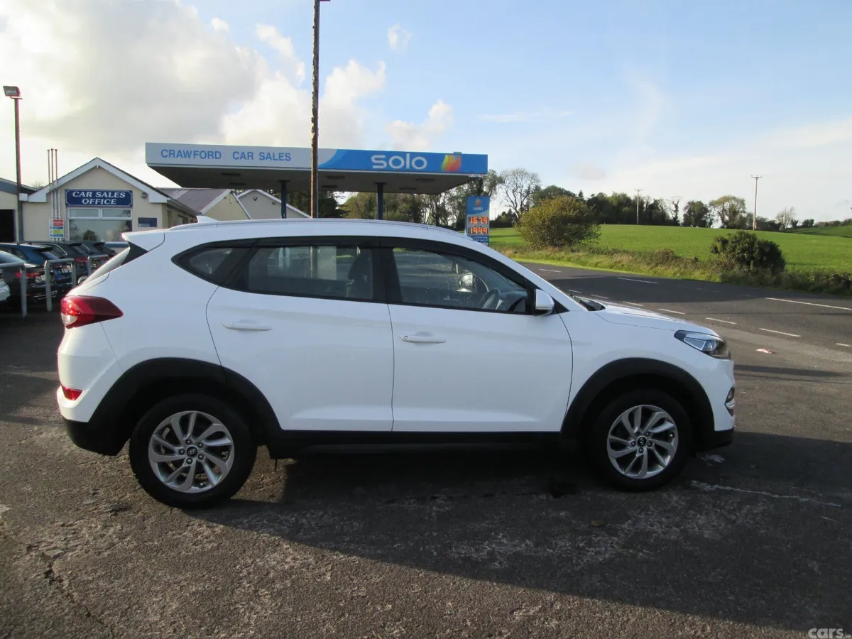 Hyundai Tucson SUV, Petrol, 2017, White