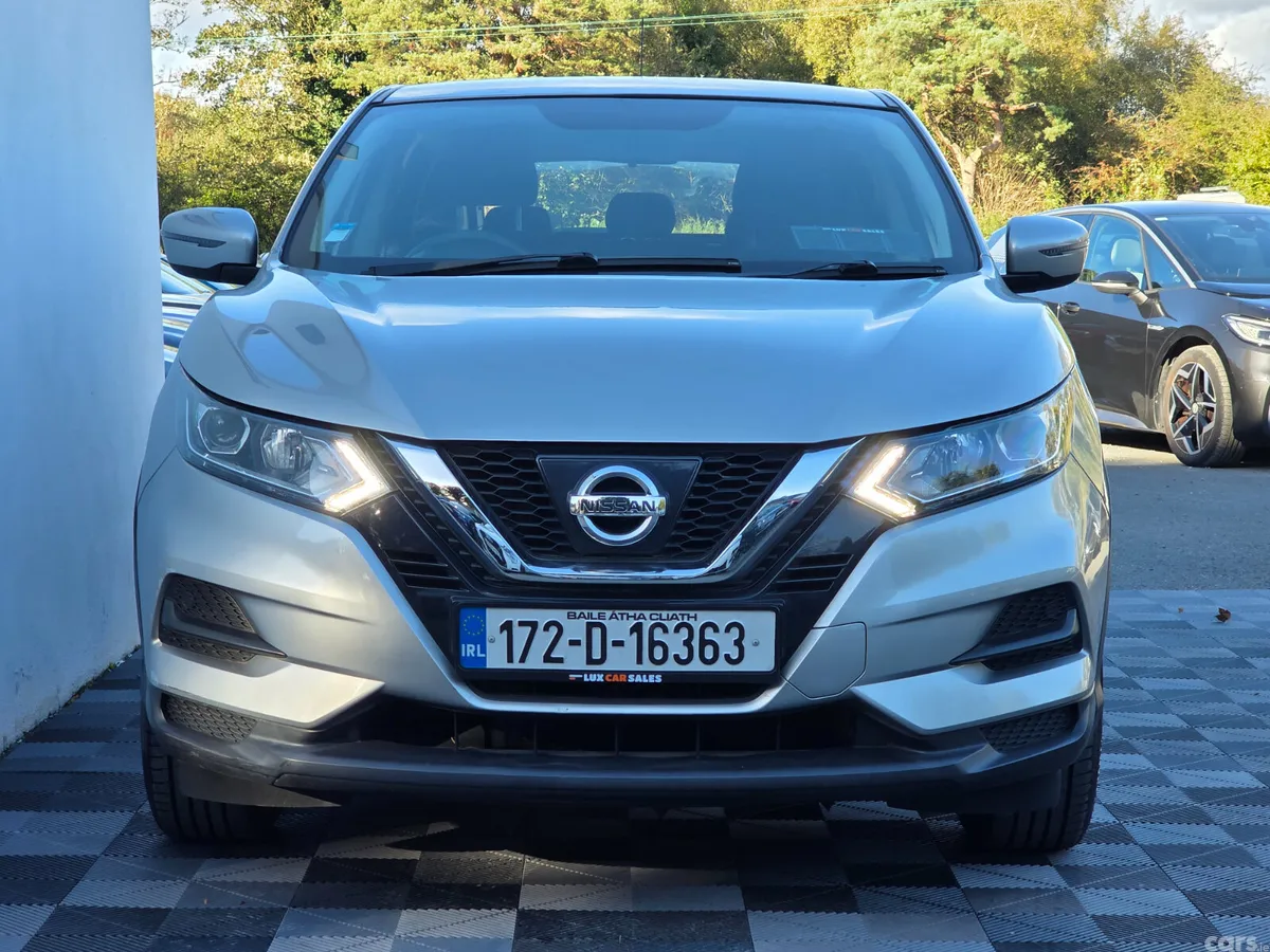 Nissan Qashqai SUV, Petrol, 2017, Grey