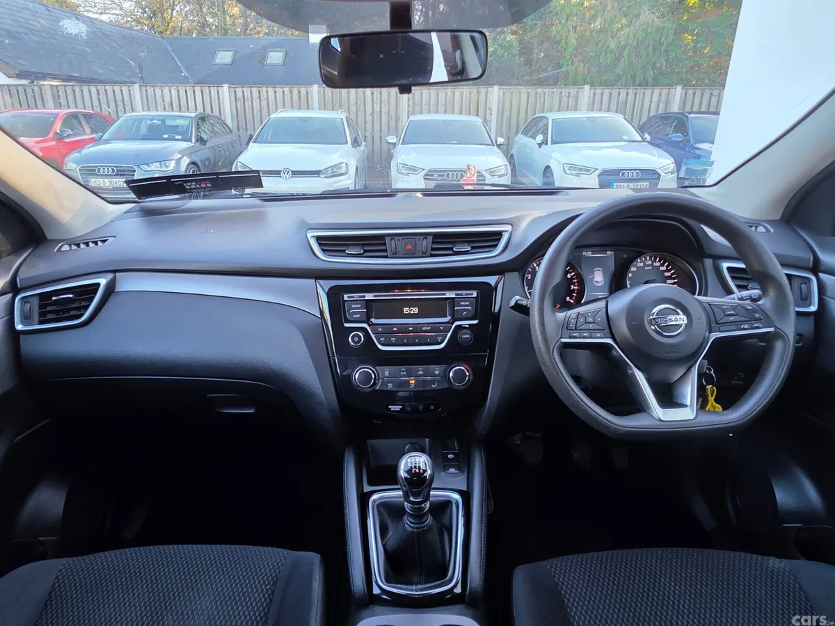 Nissan Qashqai SUV, Petrol, 2017, Grey