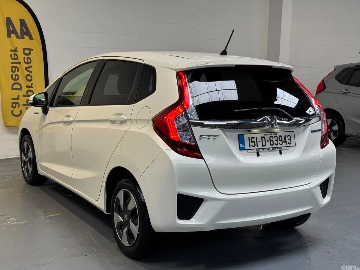 Honda Fit Hatchback, Petrol Hybrid, 2015, White