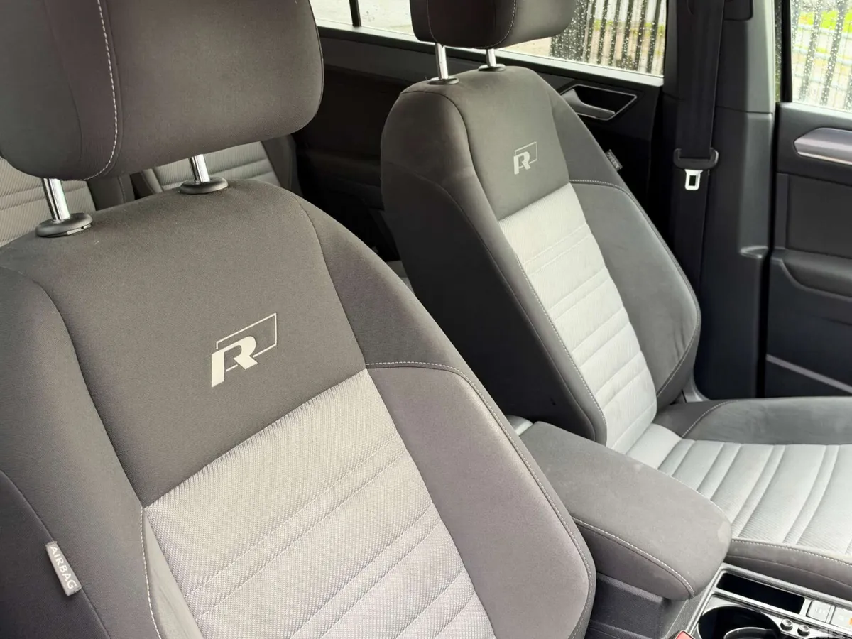 Volkswagen Touran MPV, Diesel, 2018, Black