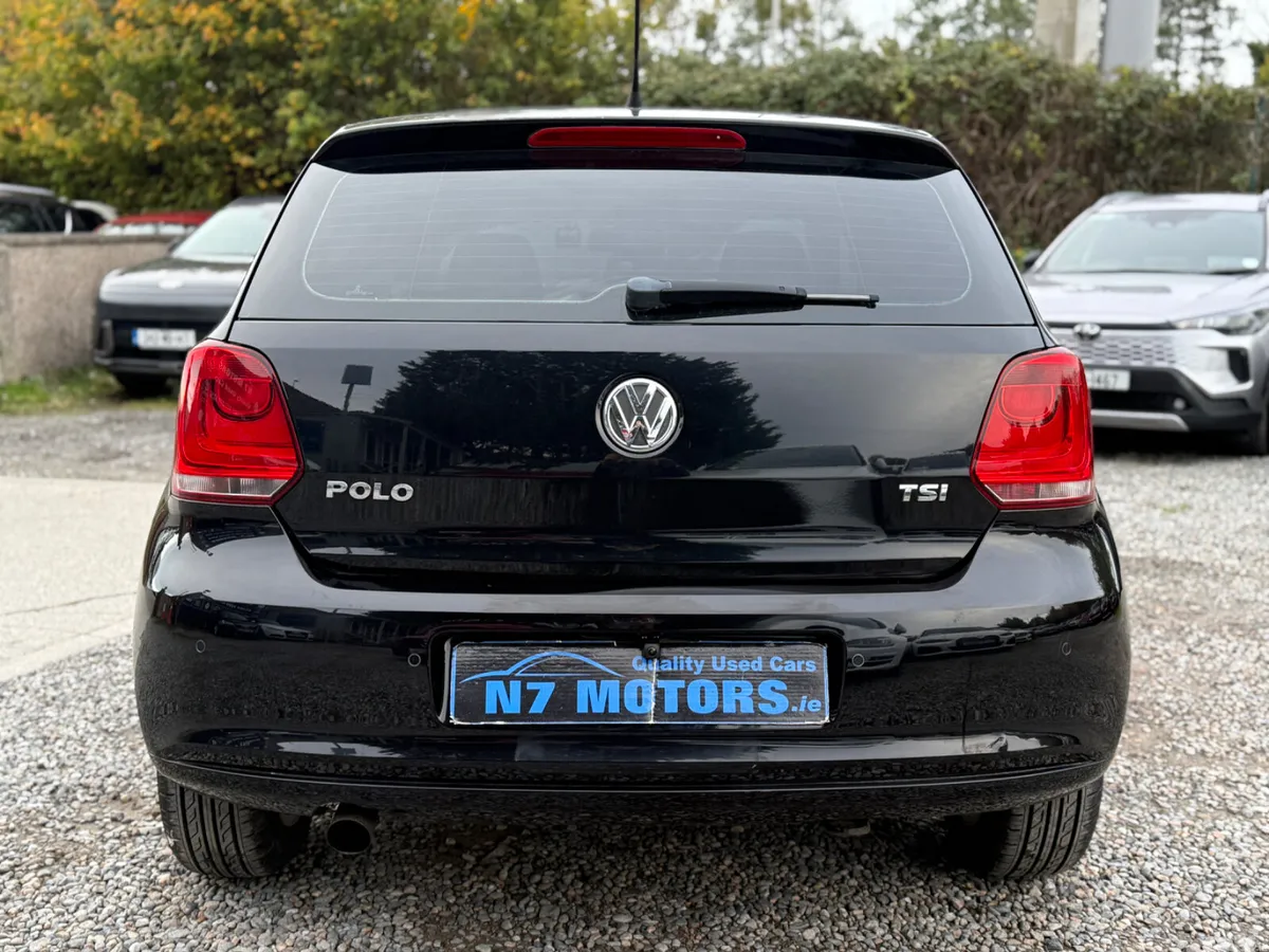 Volkswagen Polo Hatchback, Petrol, 2012, Black