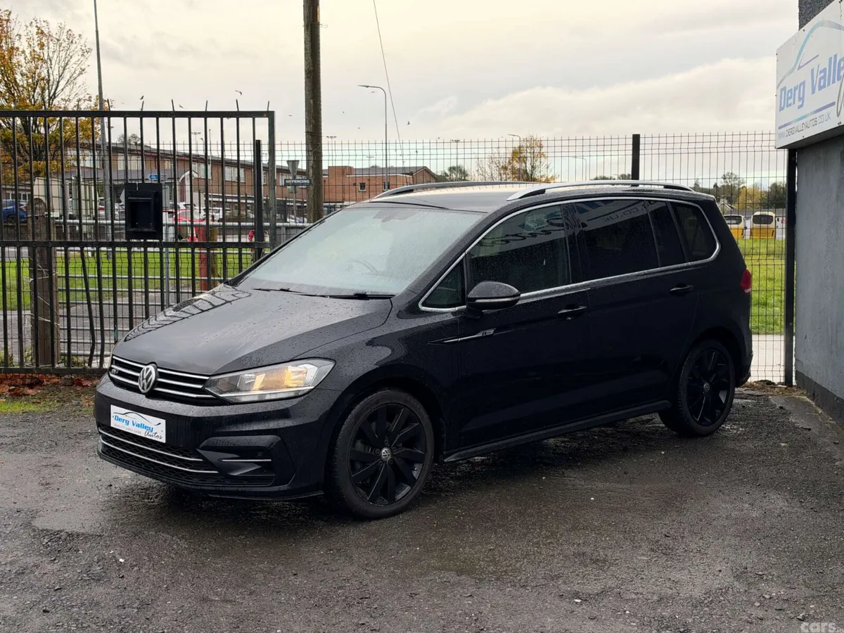 Volkswagen Touran MPV, Diesel, 2018, Black