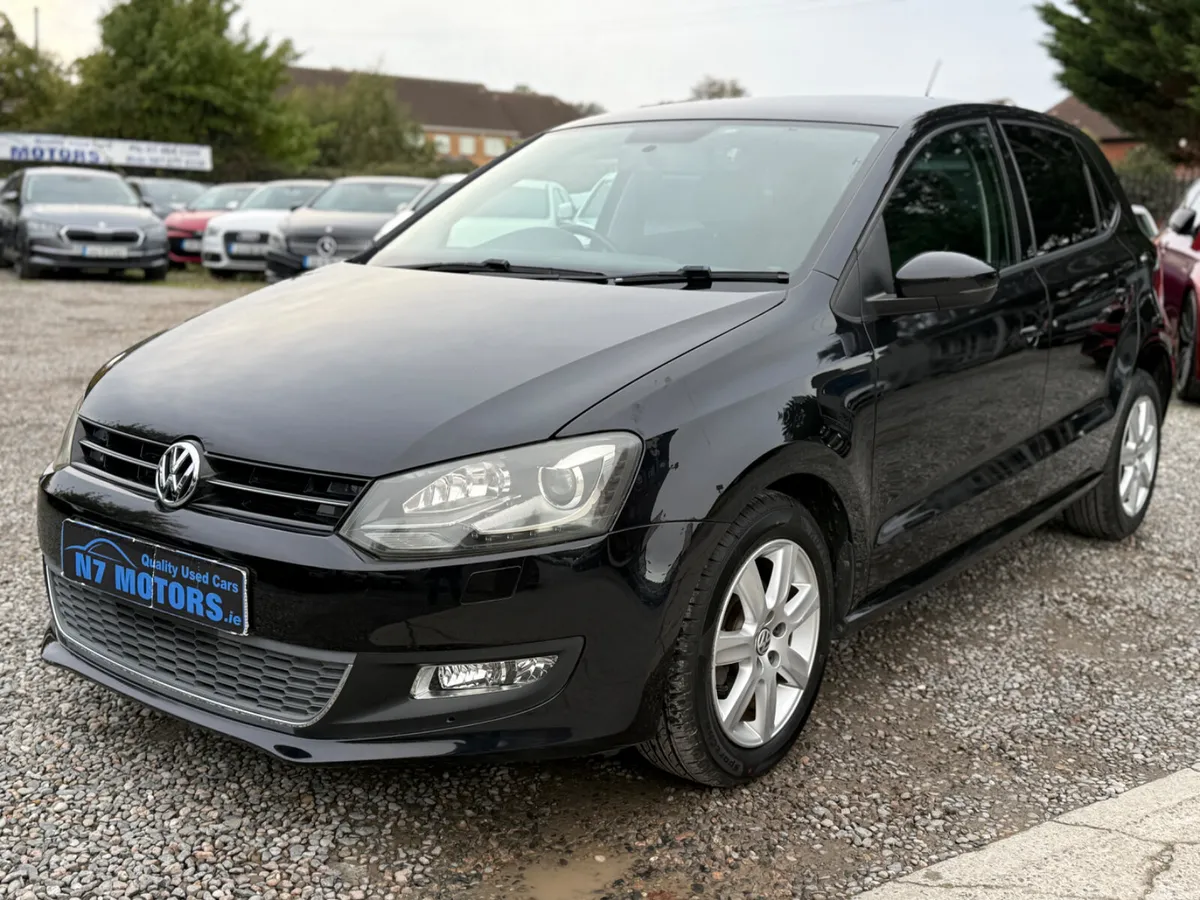 Volkswagen Polo Hatchback, Petrol, 2012, Black