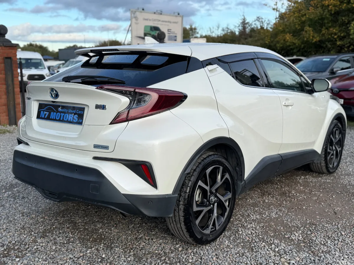Toyota C-HR SUV, Petrol Hybrid, 2018, White