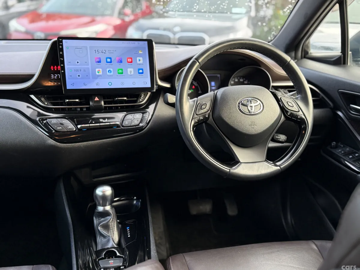 Toyota C-HR SUV, Petrol Hybrid, 2018, White