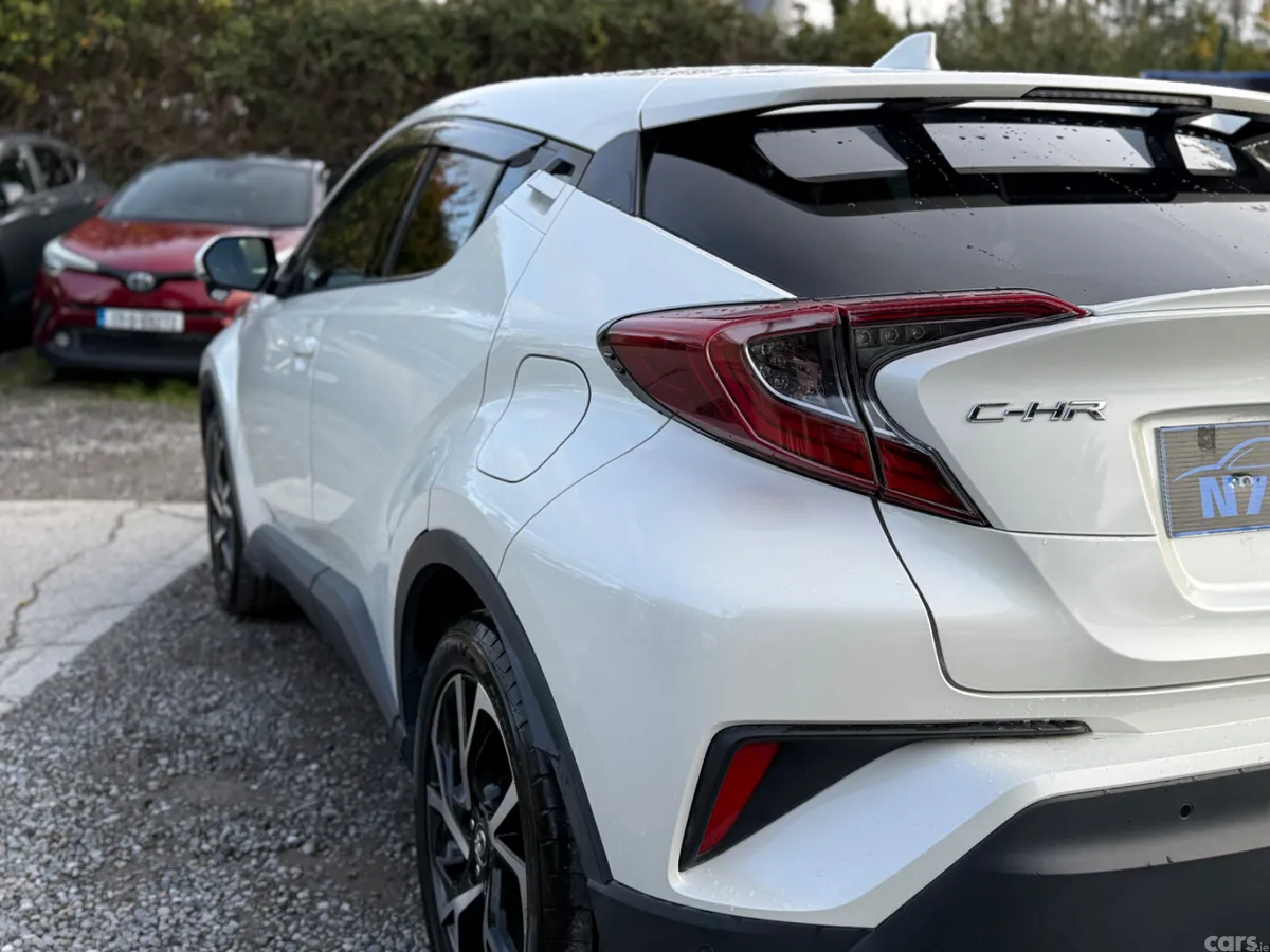 Toyota C-HR SUV, Petrol Hybrid, 2018, White