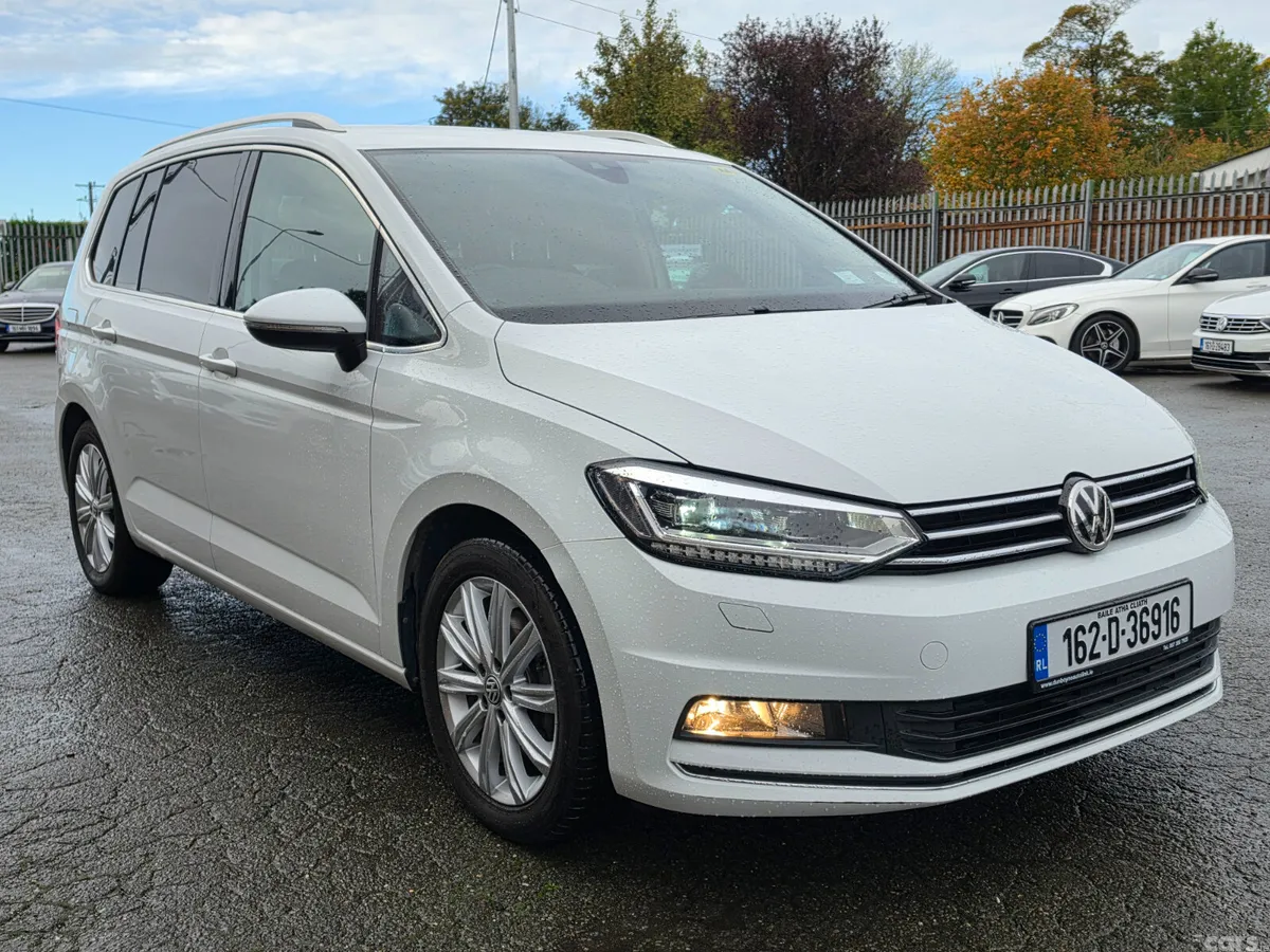 Volkswagen Touran MPV, Petrol, 2016, White