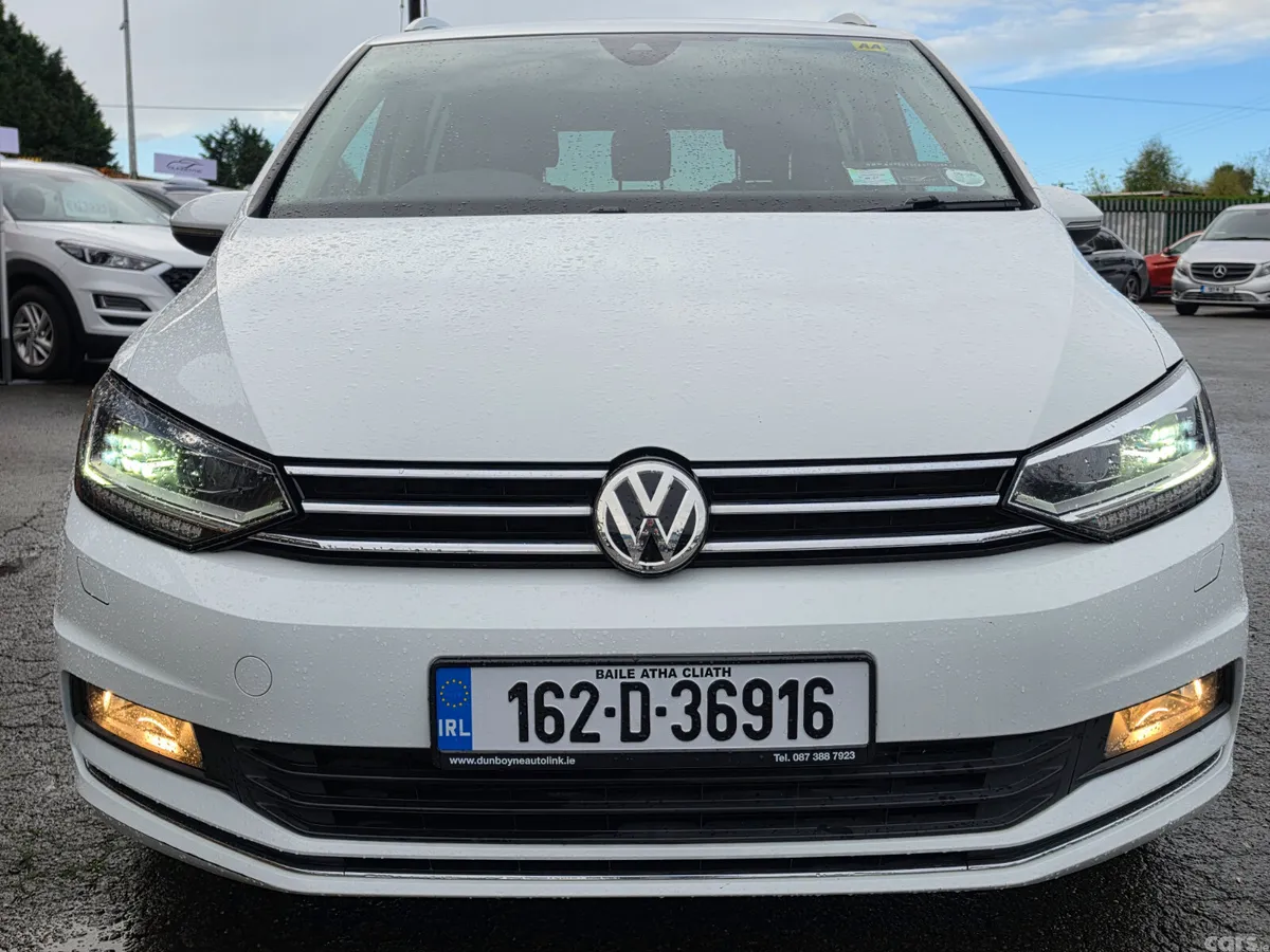 Volkswagen Touran MPV, Petrol, 2016, White