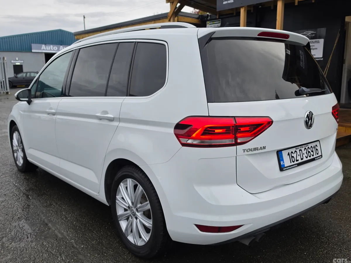 Volkswagen Touran MPV, Petrol, 2016, White