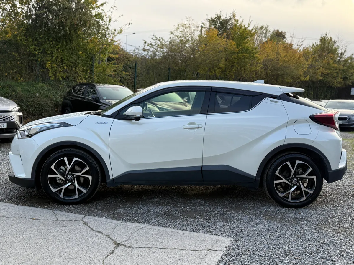 Toyota C-HR SUV, Petrol Hybrid, 2018, White