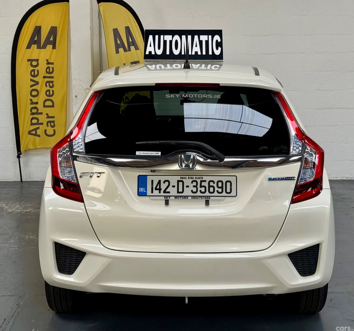 Honda Fit Hatchback, Petrol Hybrid, 2014, White