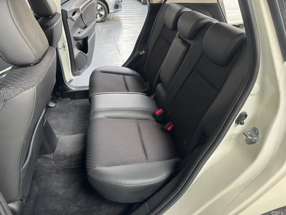 Honda Fit Hatchback, Petrol Hybrid, 2014, White