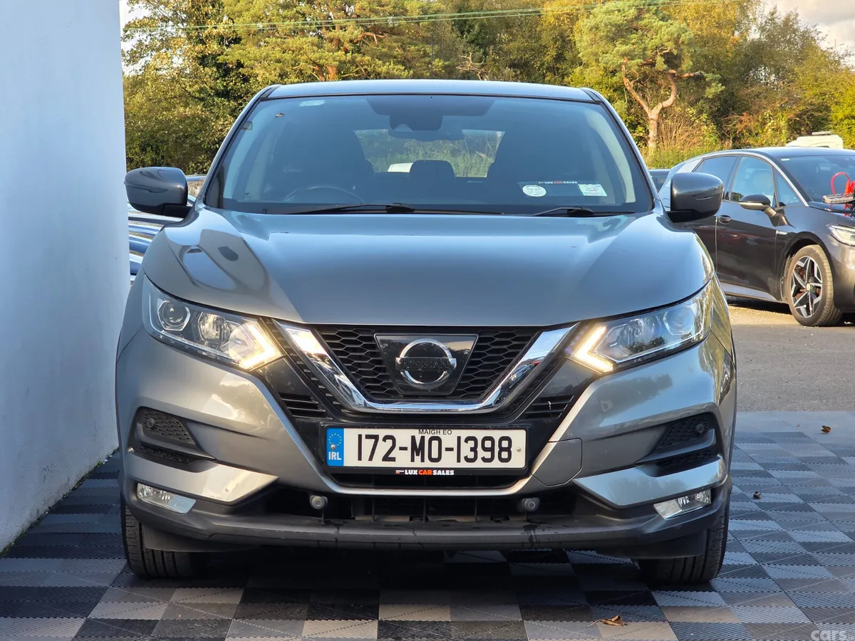 Nissan Qashqai SUV, Diesel, 2017, Grey
