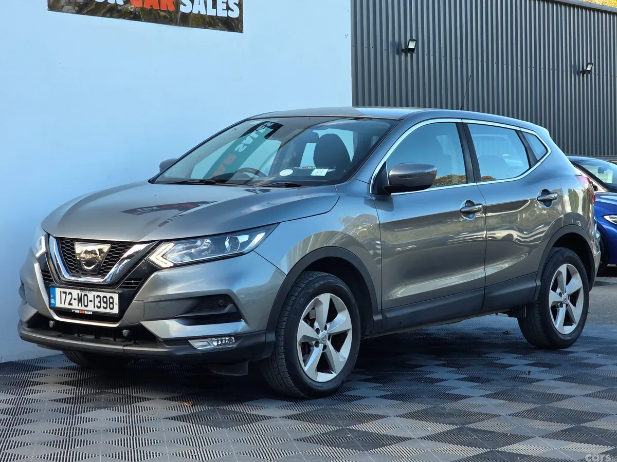 Nissan Qashqai SUV, Diesel, 2017, Grey
