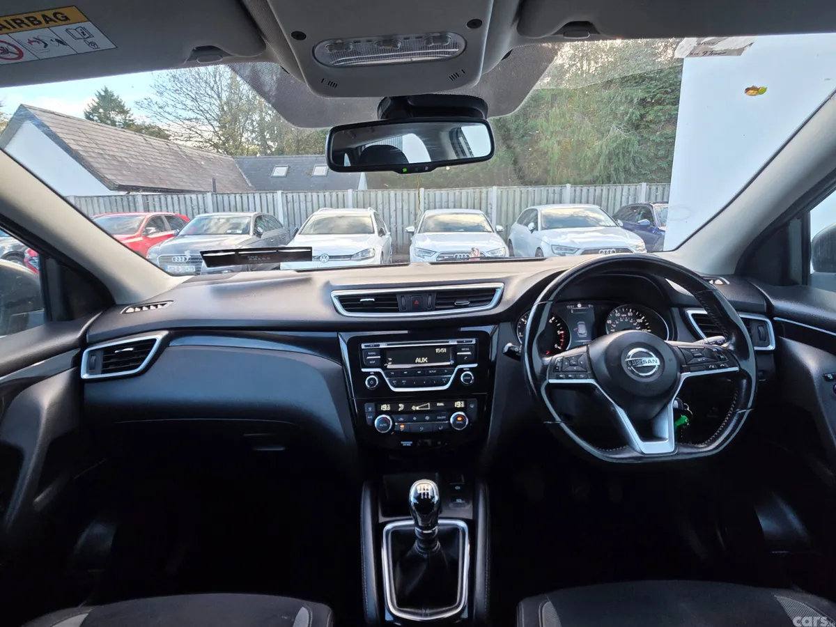 Nissan Qashqai SUV, Diesel, 2017, Grey