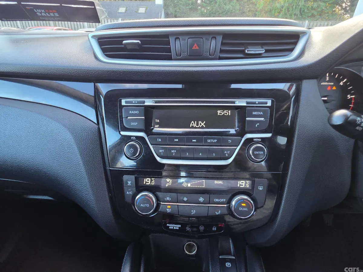 Nissan Qashqai SUV, Diesel, 2017, Grey