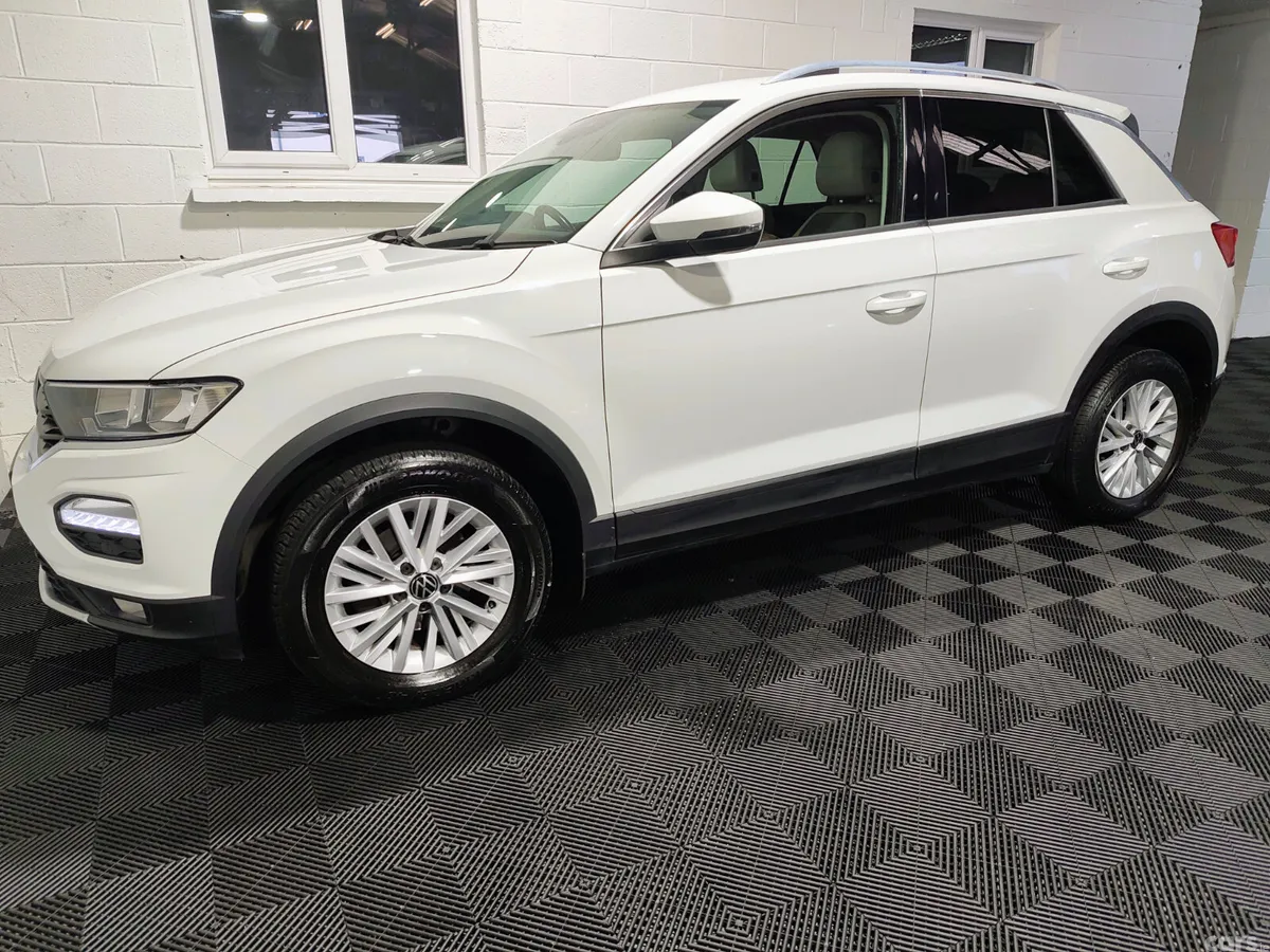 Volkswagen T-Roc SUV, Petrol, 2022, White