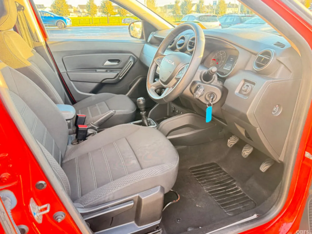 Dacia Duster SUV, Diesel, 2023, Orange