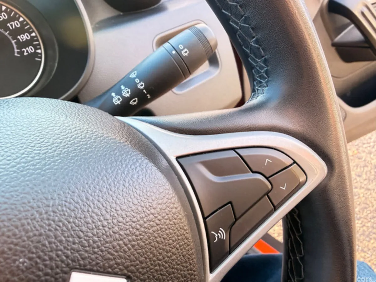 Dacia Duster SUV, Diesel, 2023, Orange