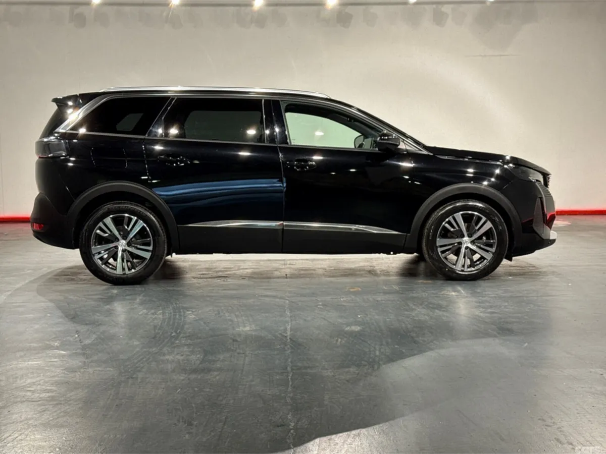 Peugeot 5008 MPV, Petrol Hybrid, 2024, Black
