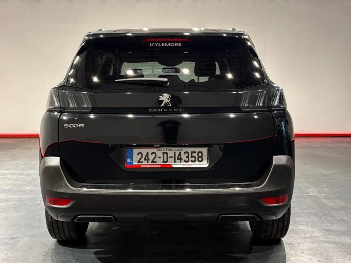 Peugeot 5008 MPV, Petrol Hybrid, 2024, Black
