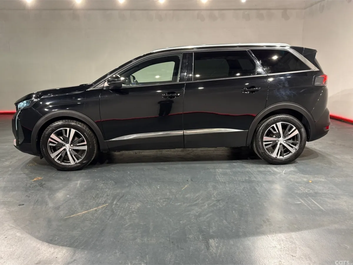 Peugeot 5008 MPV, Petrol Hybrid, 2024, Black