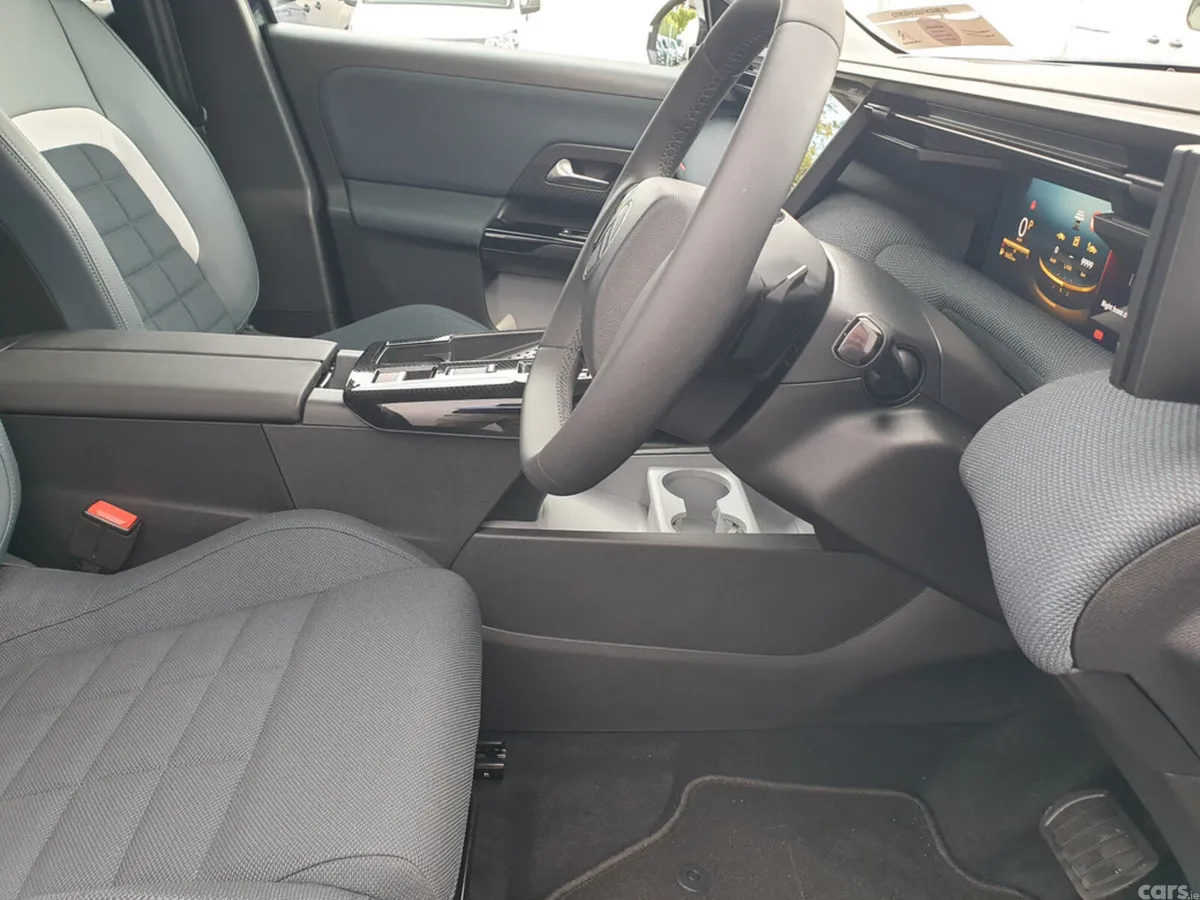 Citroen C5 Aircross MPV, Petrol Hybrid, 2026, Blue