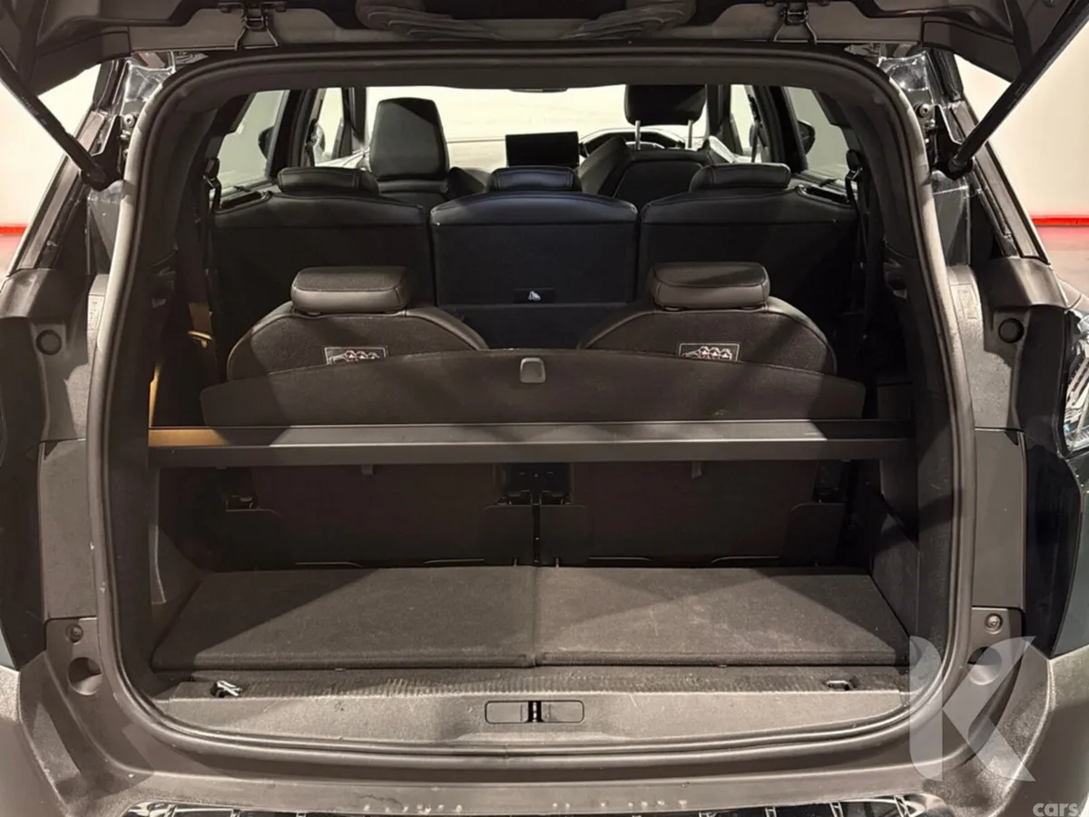 Peugeot 5008 MPV, Petrol Hybrid, 2024, Black