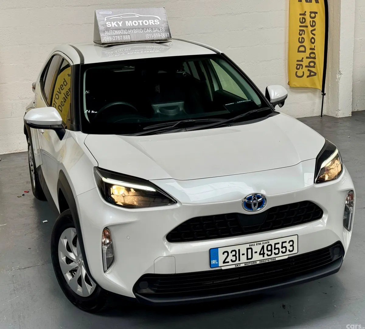 Toyota Yaris Cross Estate, Petrol Hybrid, 2023, White