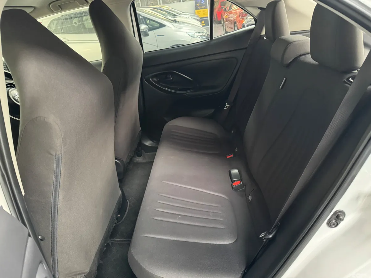 Toyota Yaris Cross Estate, Petrol Hybrid, 2023, White
