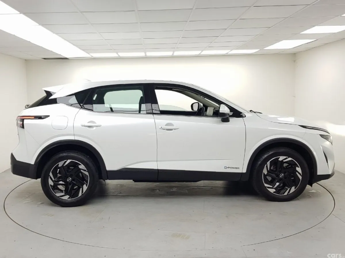 Nissan Qashqai MPV, Petrol Hybrid, 2026, White