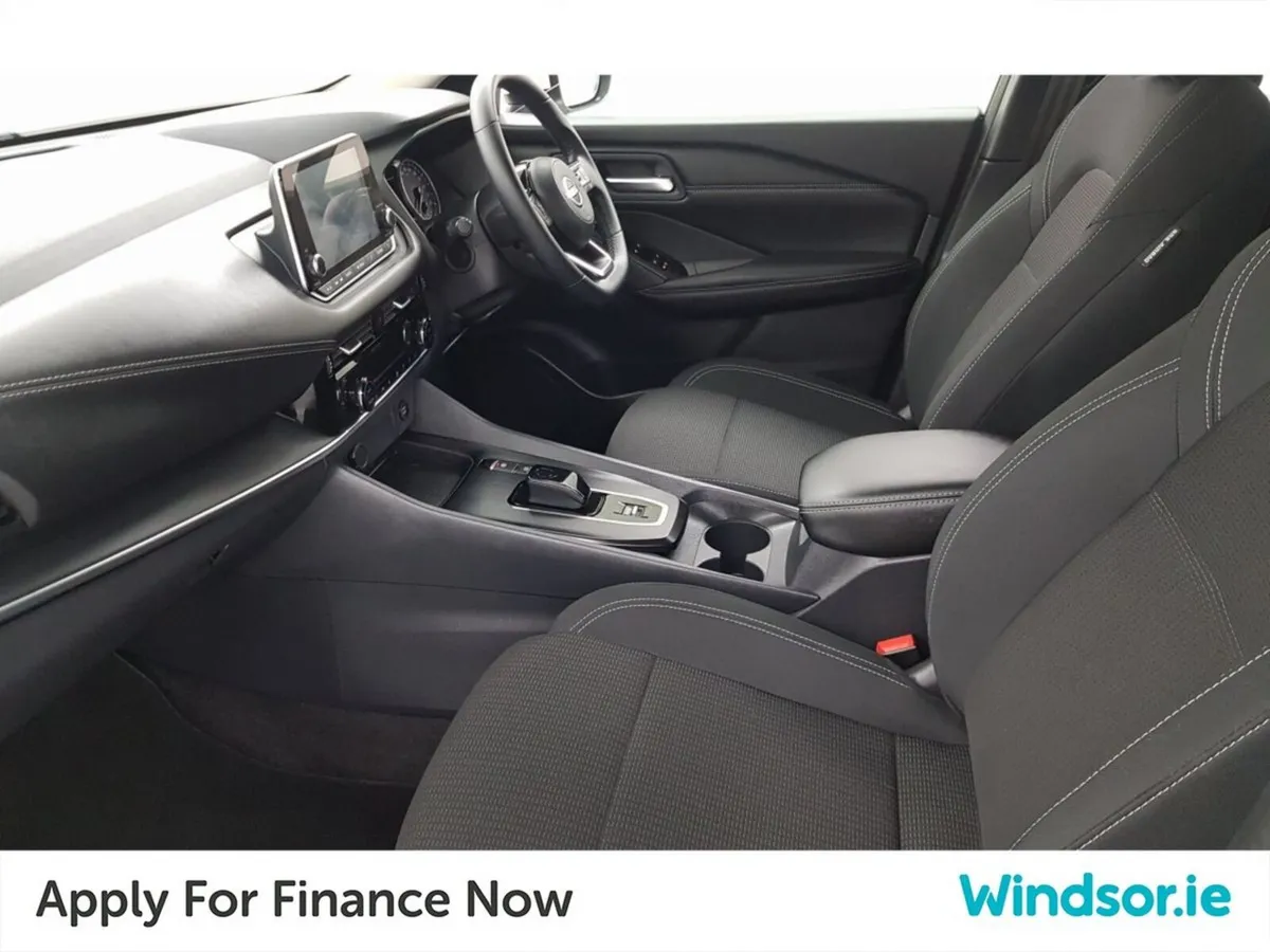 Nissan Qashqai MPV, Petrol Hybrid, 2024, White