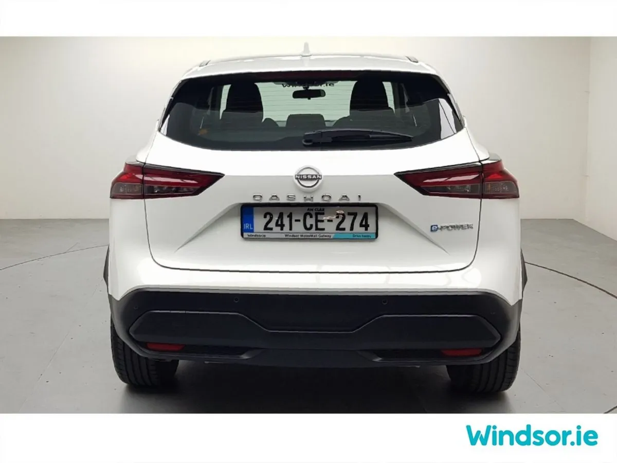 Nissan Qashqai MPV, Petrol Hybrid, 2024, White