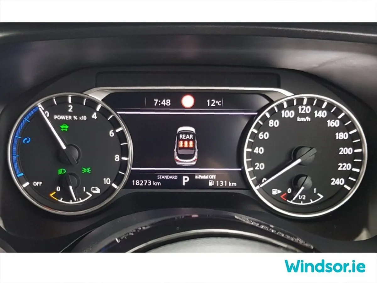 Nissan Qashqai MPV, Petrol Hybrid, 2024, White