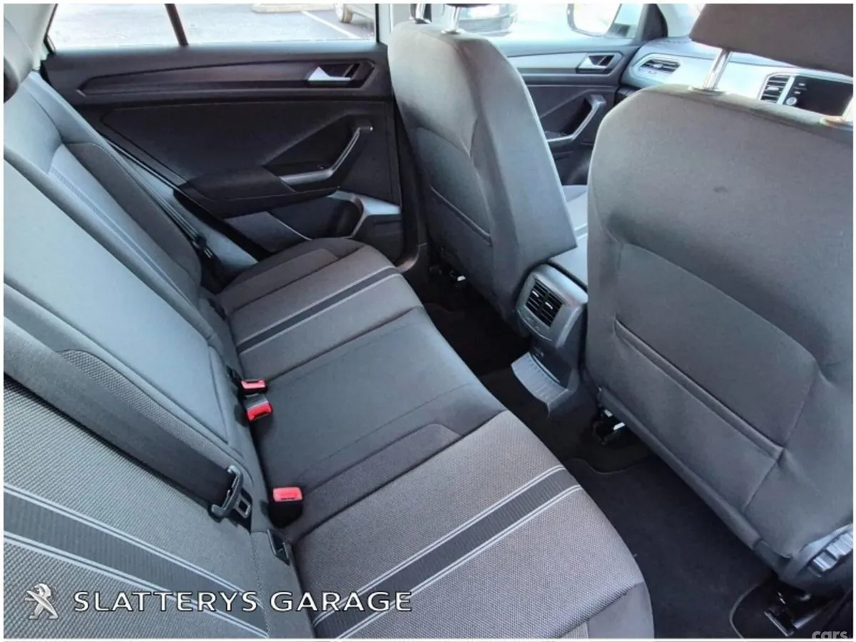Volkswagen T-Roc SUV, Diesel, 2020, White