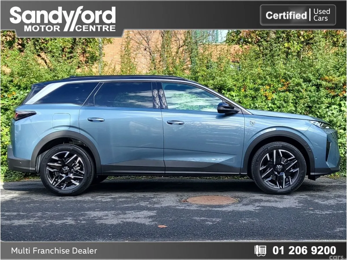 Peugeot 5008 MPV, Petrol Hybrid, 2026, Blue