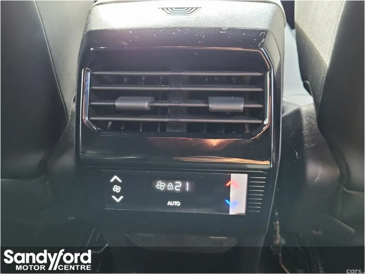 Peugeot 5008 MPV, Petrol Hybrid, 2026, Blue