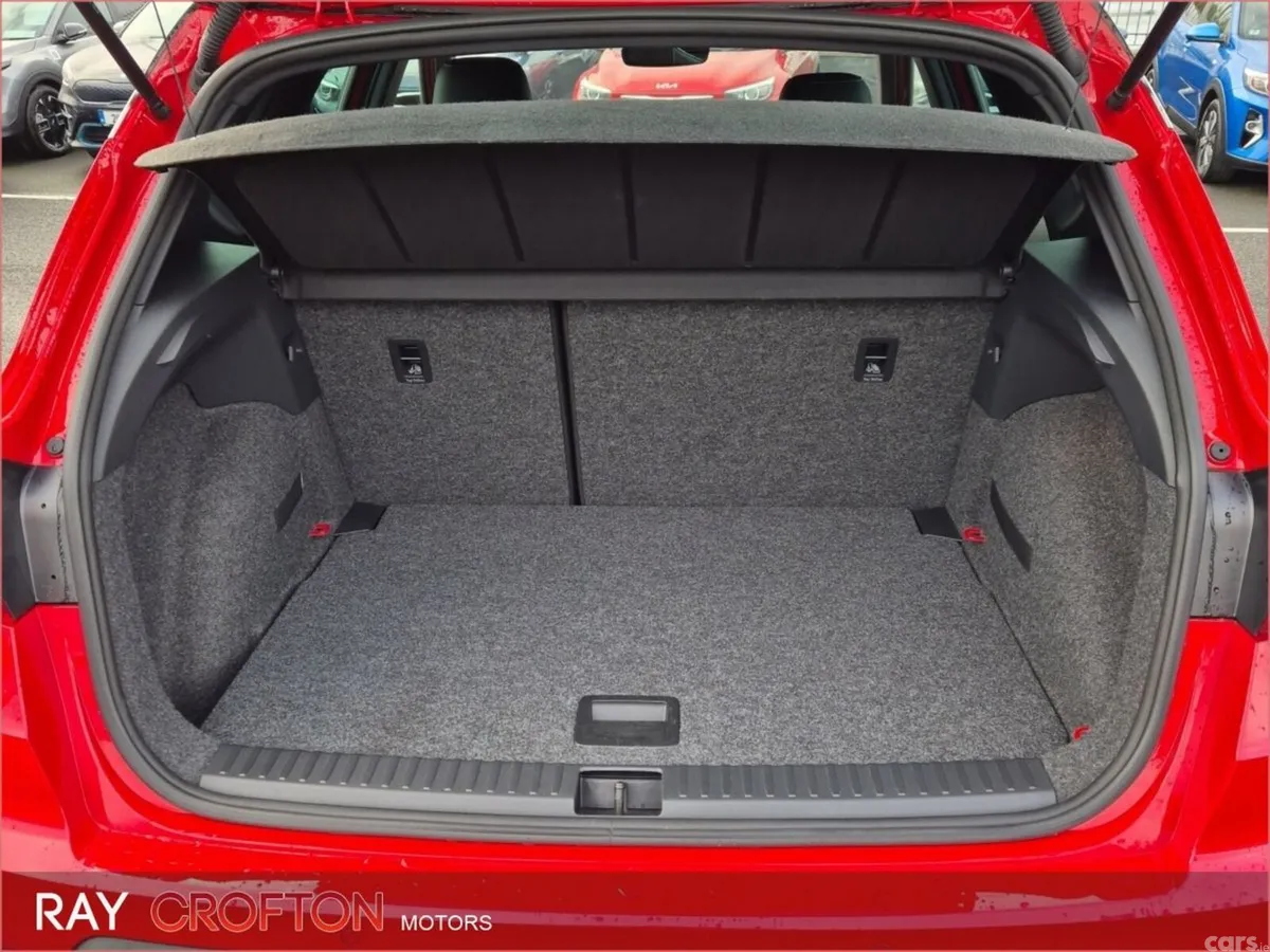 SEAT Arona SUV, Petrol, 2023, Red
