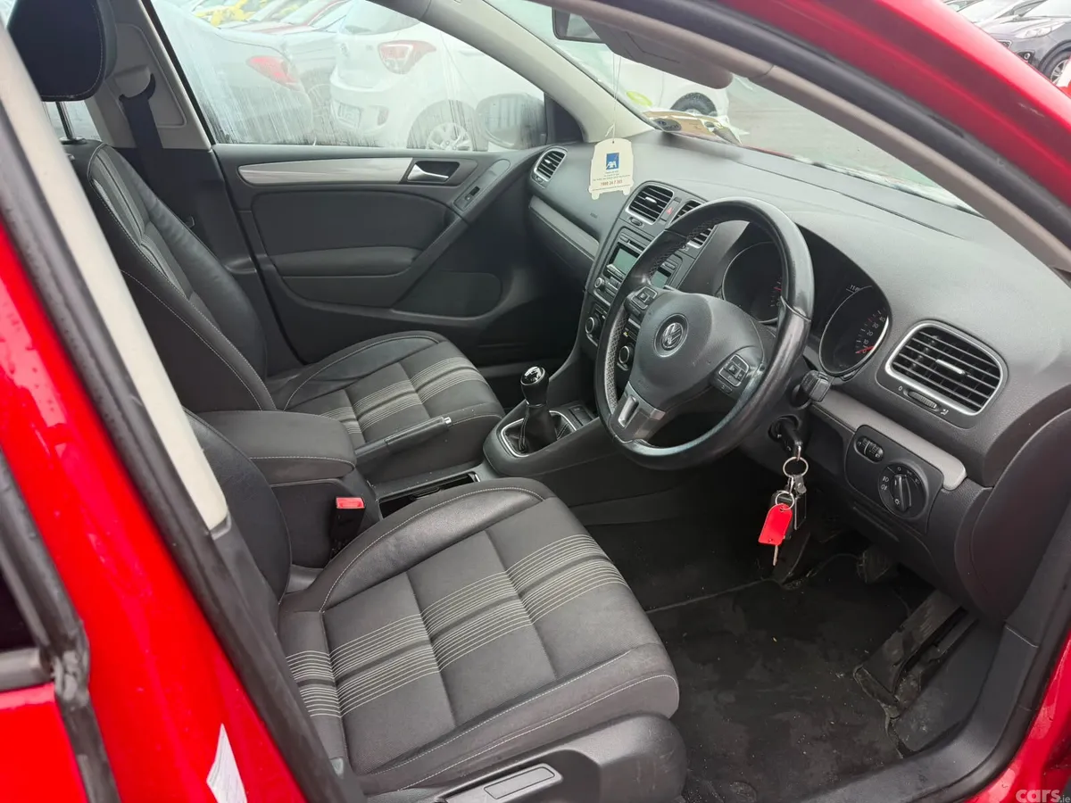 Volkswagen Golf Hatchback, Diesel, 2012, Red