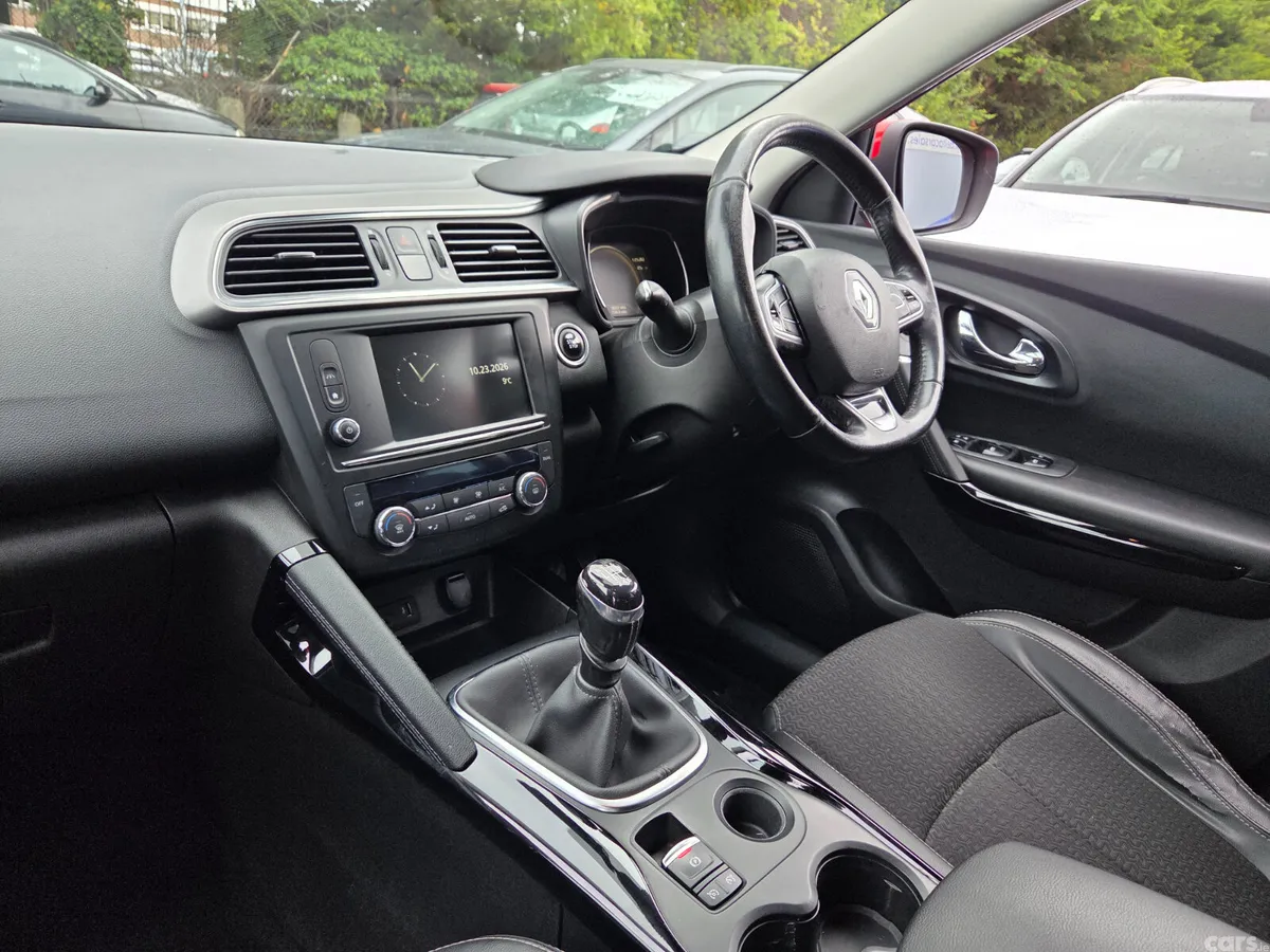 Renault Kadjar SUV, Diesel, 2017, Red