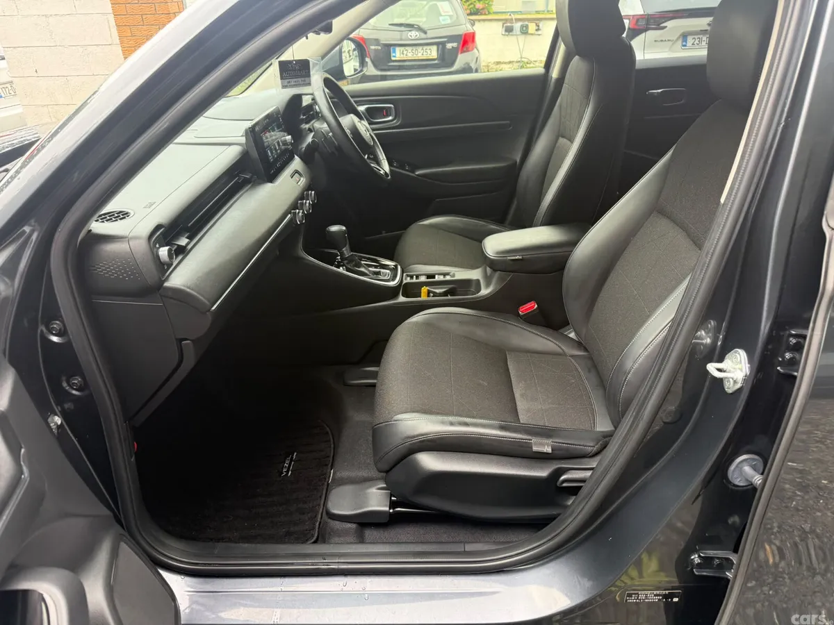 Honda Vezel SUV, Petrol Hybrid, 2021, Grey