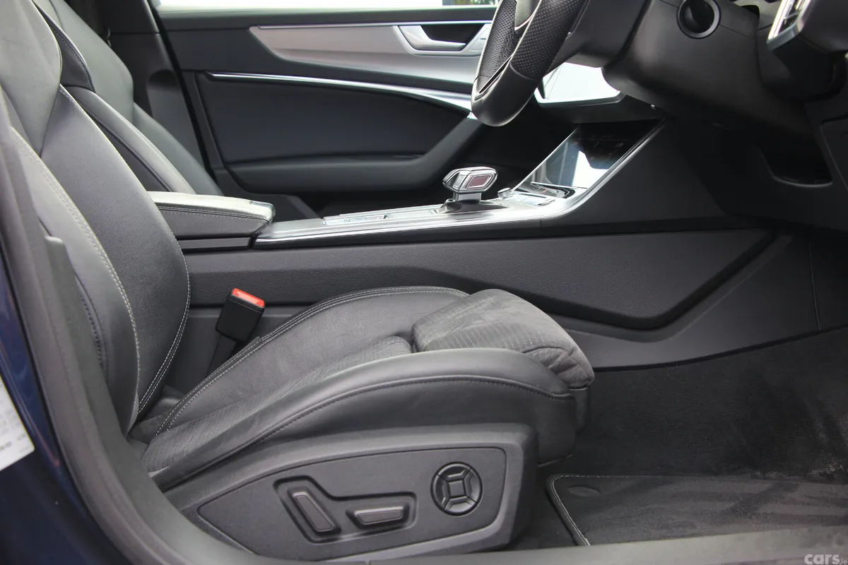 Audi A6 Saloon, Diesel, 2023, Blue