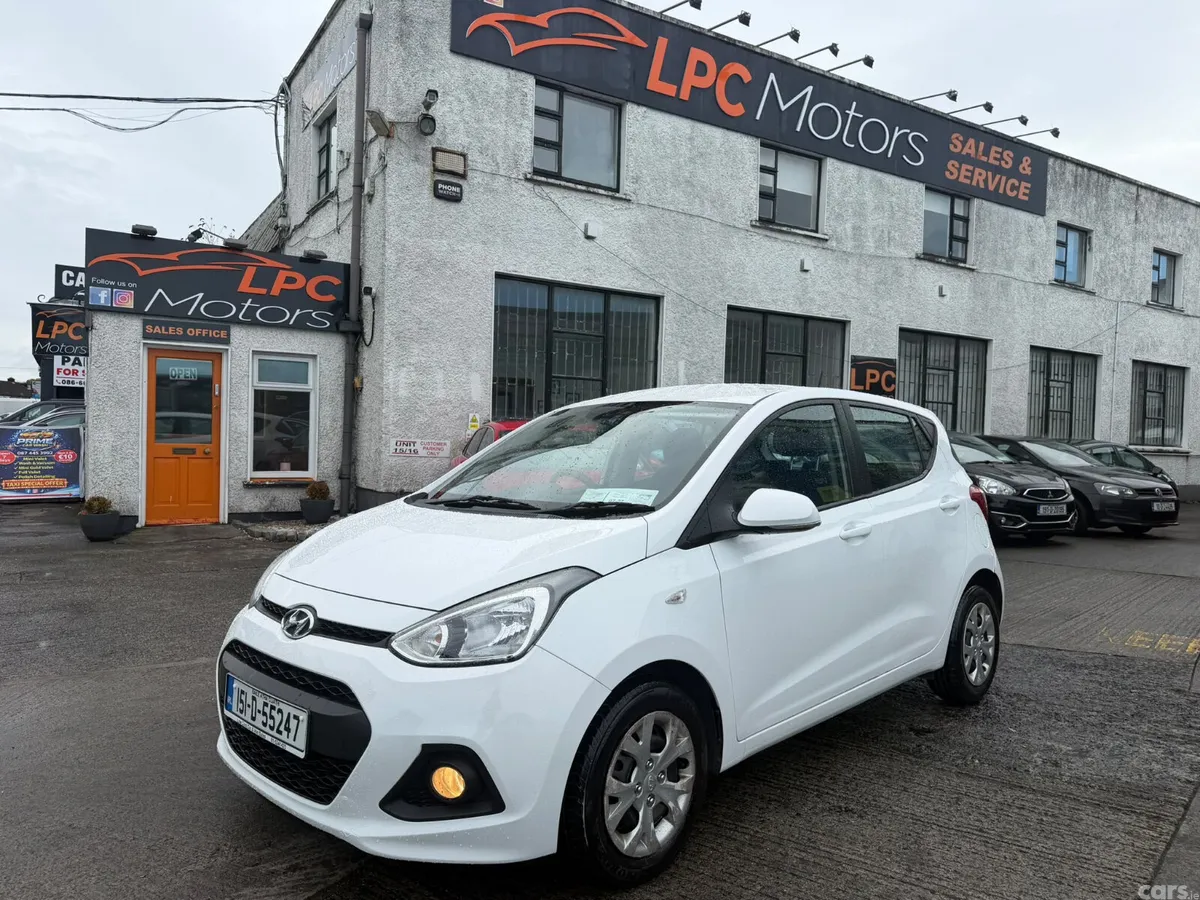 Hyundai i10 Hatchback, Petrol, 2015, White
