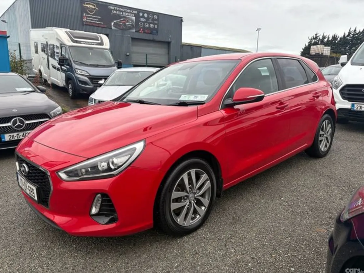 Hyundai i30 Hatchback, Diesel, 2017, Red